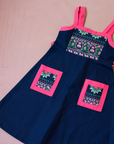 Blue dress with pink straps and floral pockets | Belgian dead stock from the 70s | 7-8 years