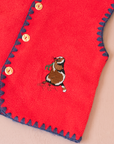 אפודת פליז אדומה עם רקמה של בונה | 12-18 חודשים