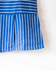 סט כחול מהסיקסטיז עם פסים ורקמת ילדה עם כובע | 7-8 שנים