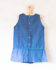 סט כחול מהסיקסטיז עם פסים ורקמת ילדה עם כובע | 7-8 שנים