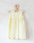 שמלה צהובה עם תחרה וברווזים רקומים | 18-24 חודשים