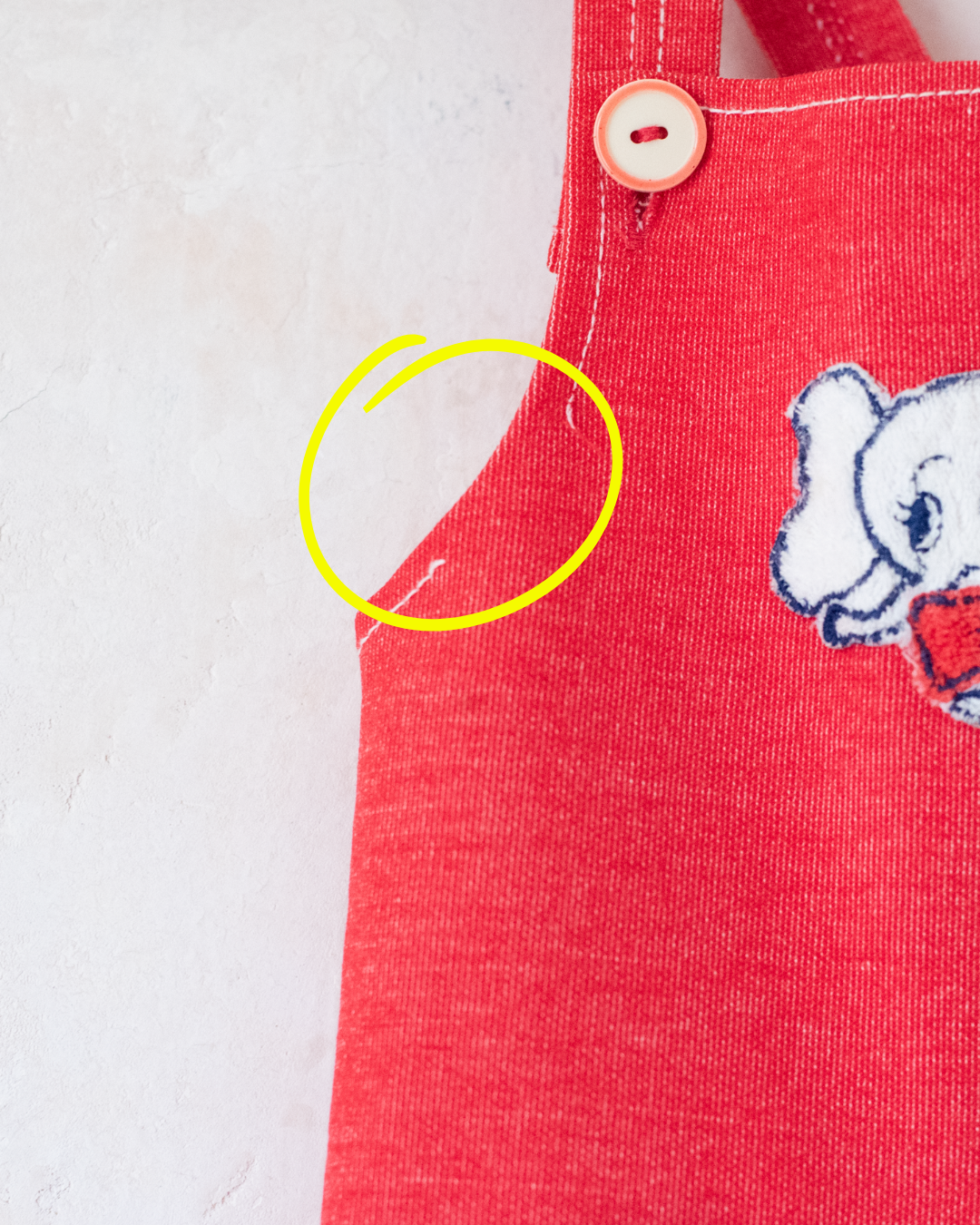 אוברול אדום מהסבנטיז עם פיל לבן | 6-9 חודשים