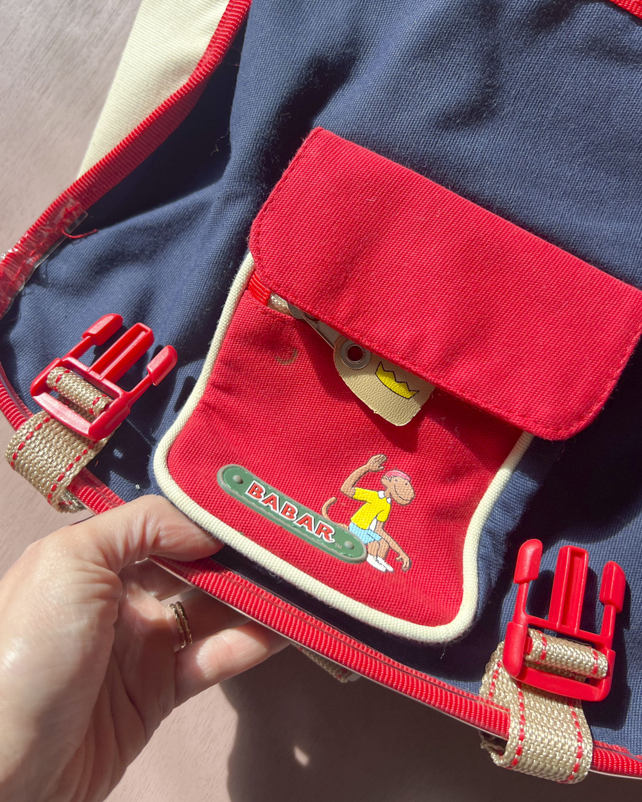 ילקוט בז׳ | המלך בבר במכונית