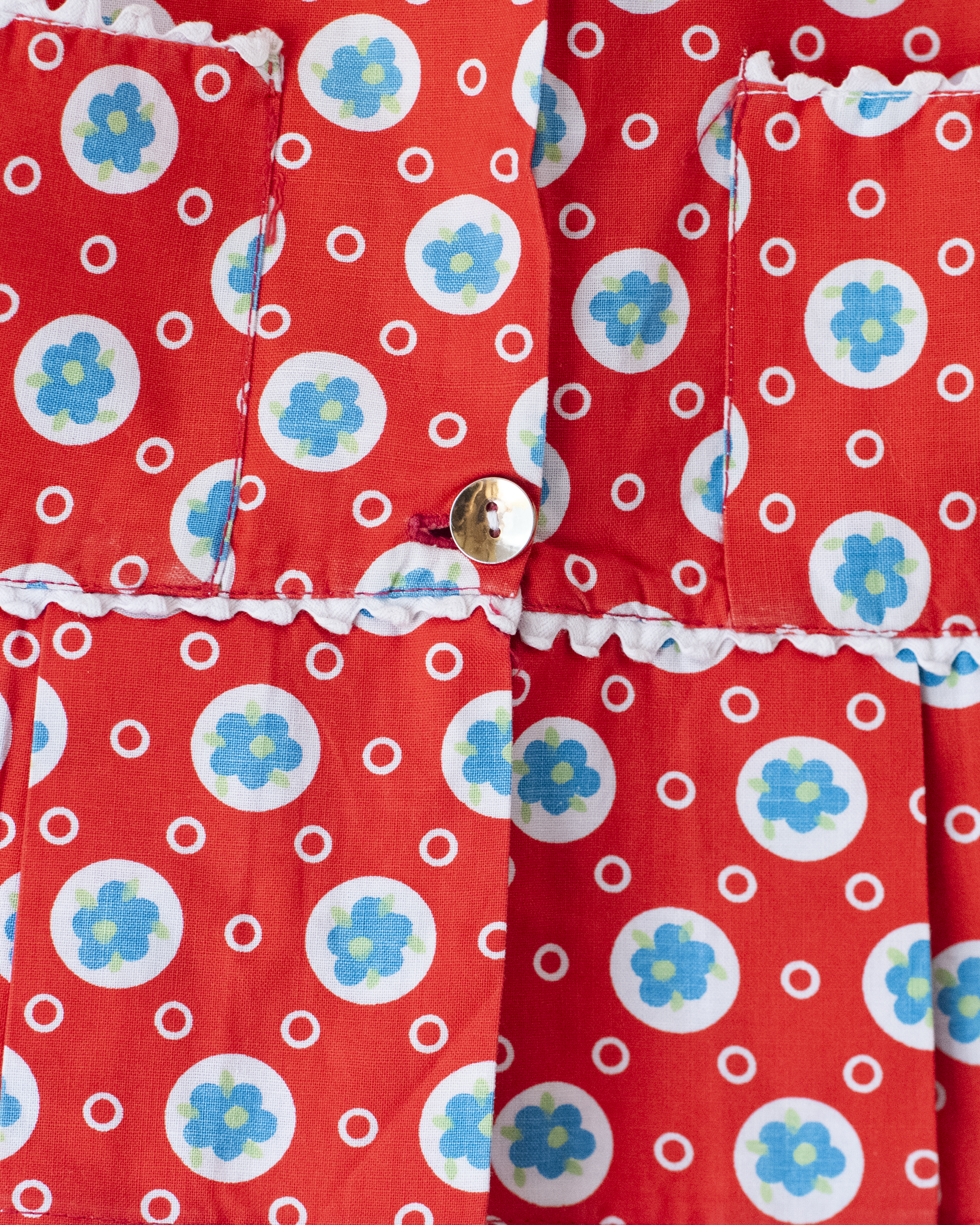 גופיה אדומה מהסיקסטיז עם פרחים | 2-3 שנים