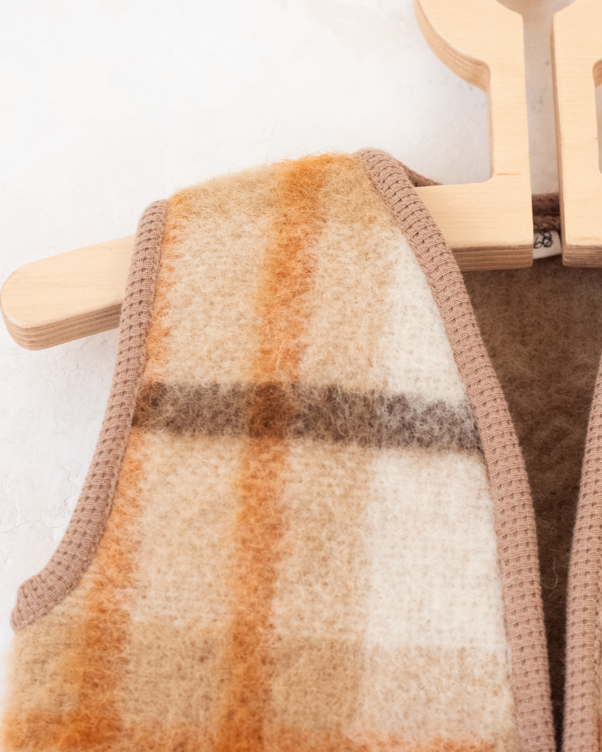 Repurposed wool vest | 6-9 months