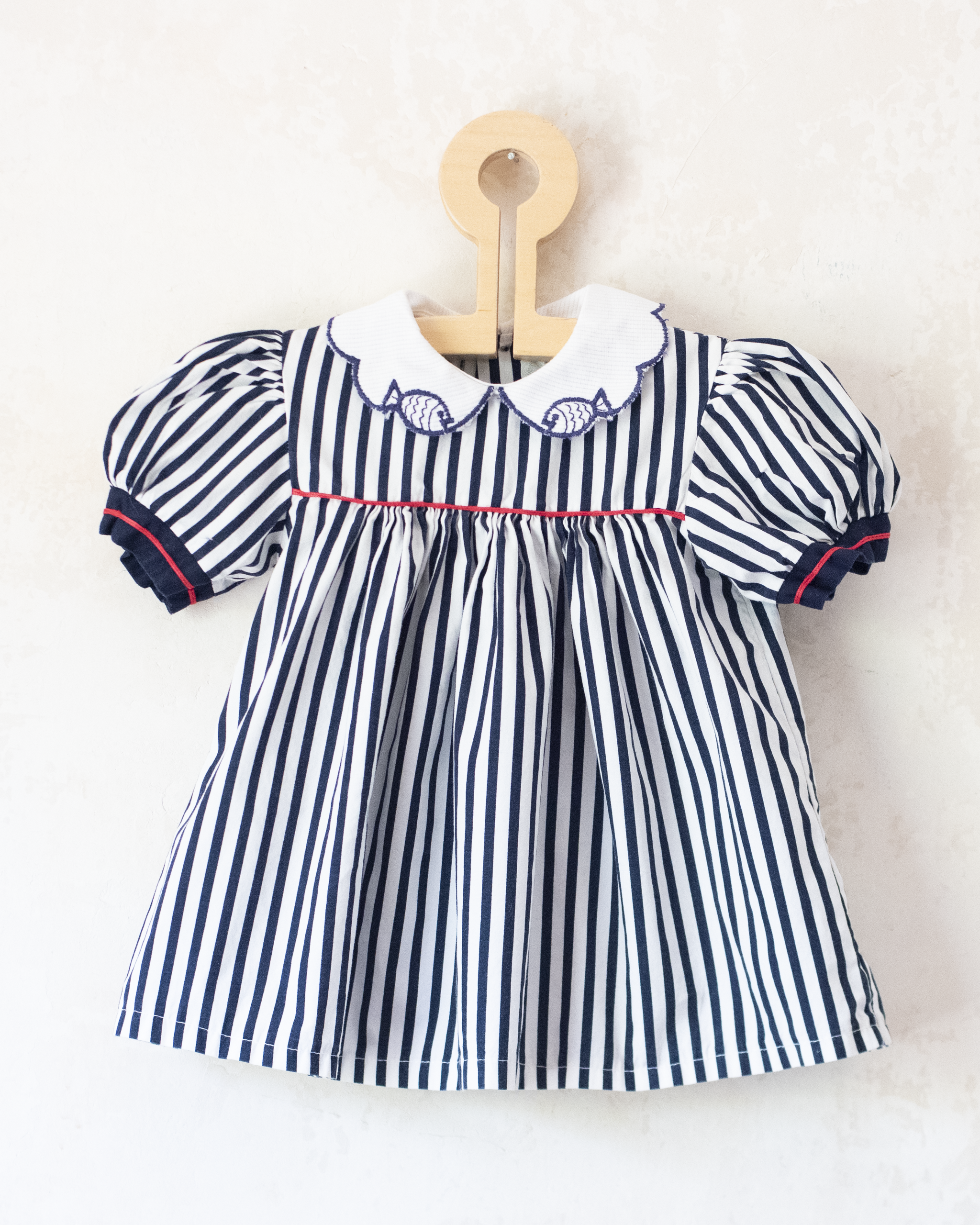 Dress with stripes and fish on the collar | 12-18 months