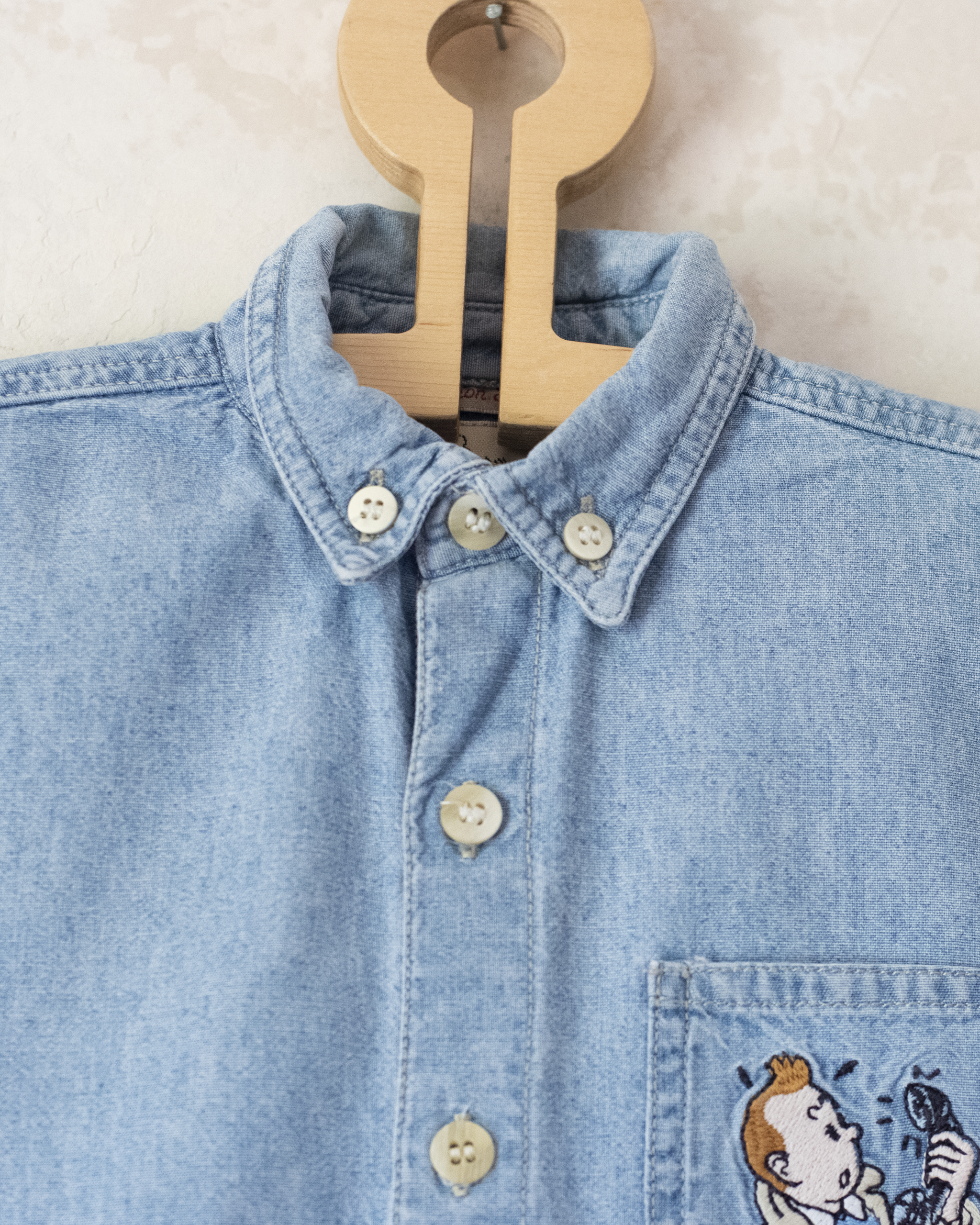 Tintin embroidered button-up denim shirt | 6-7 years