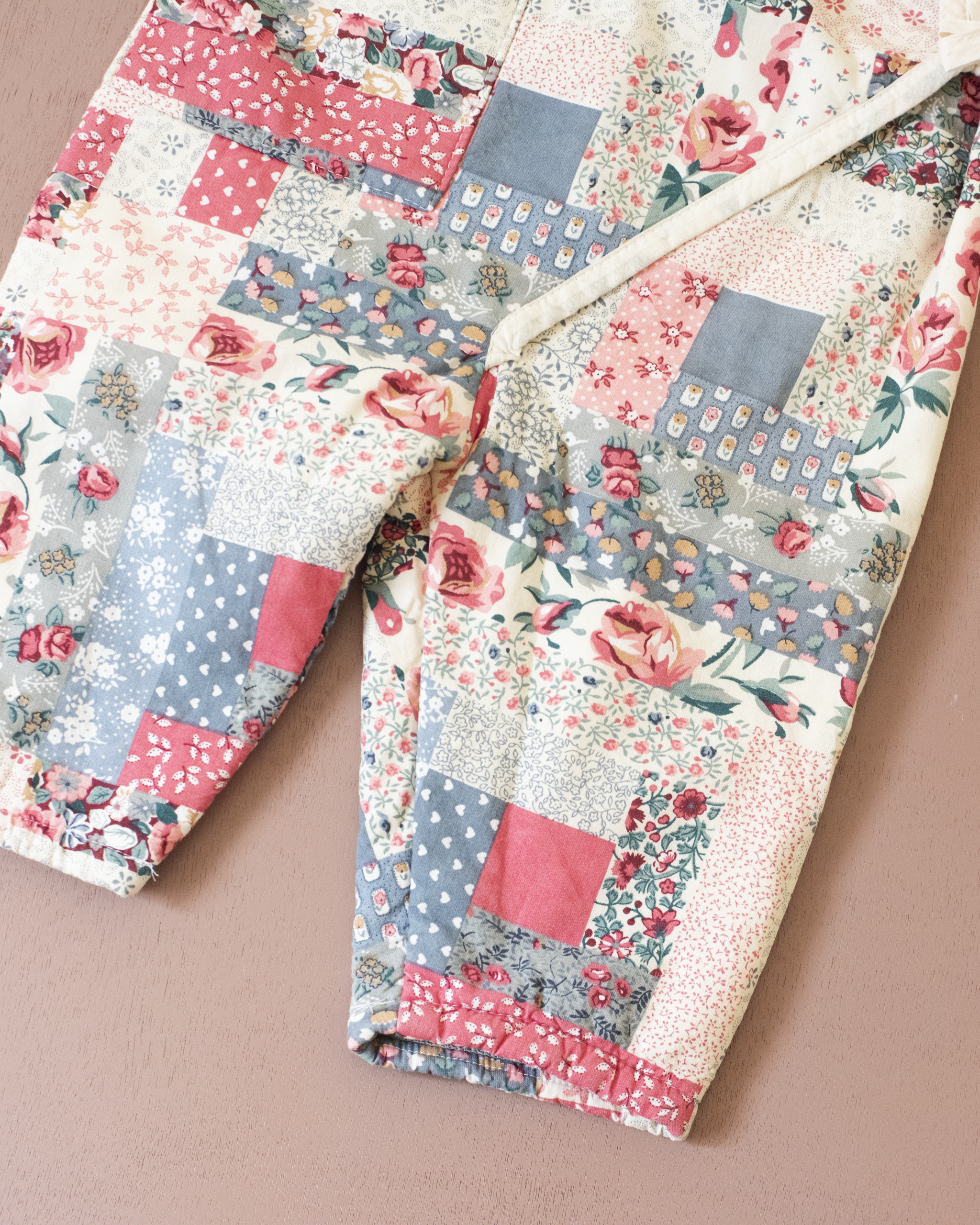 אוברול חורפי עם טלאים צבעוניים | 9-12 חודשים