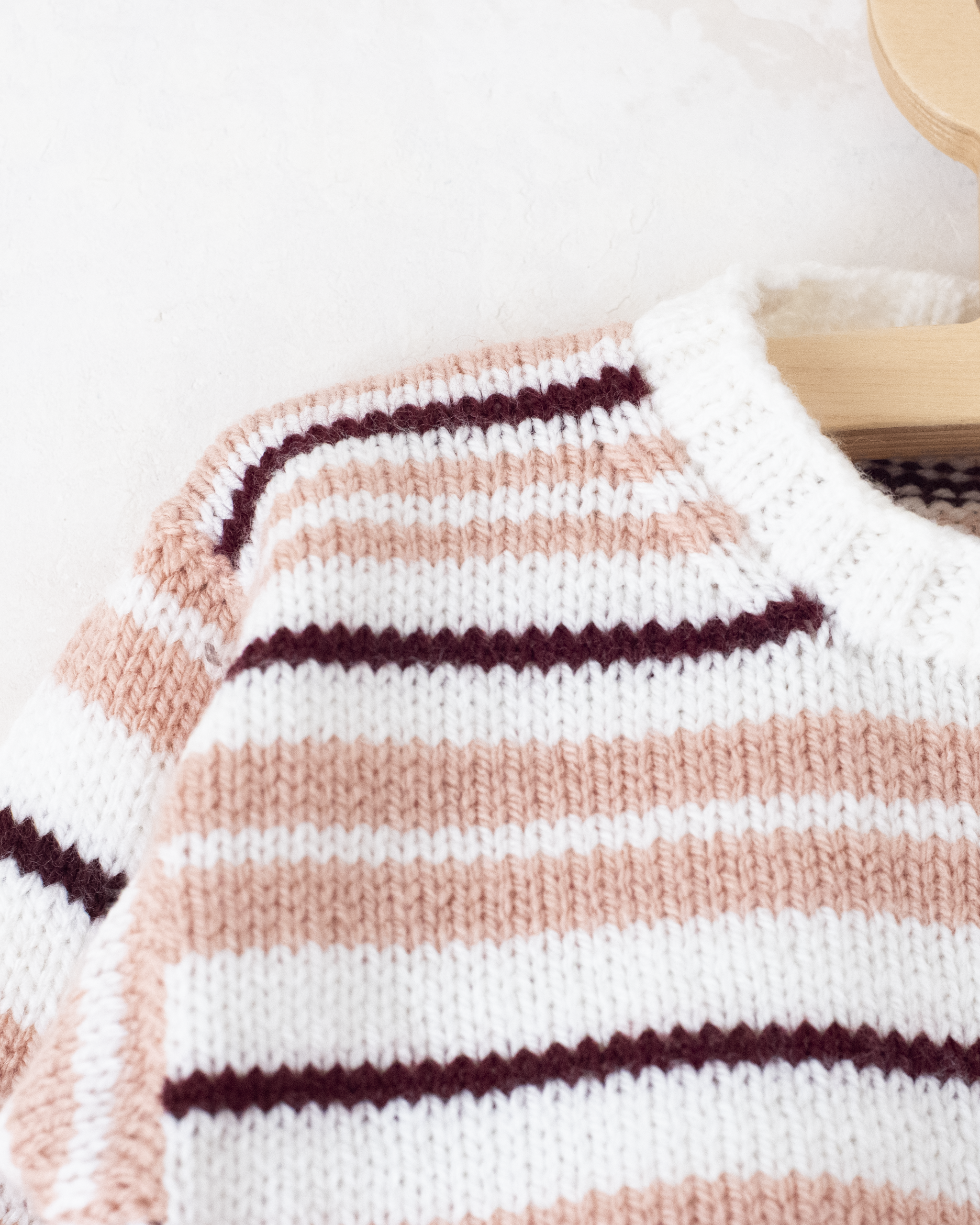 סריג צמר עם פסים ורודים | 3-4 שנים