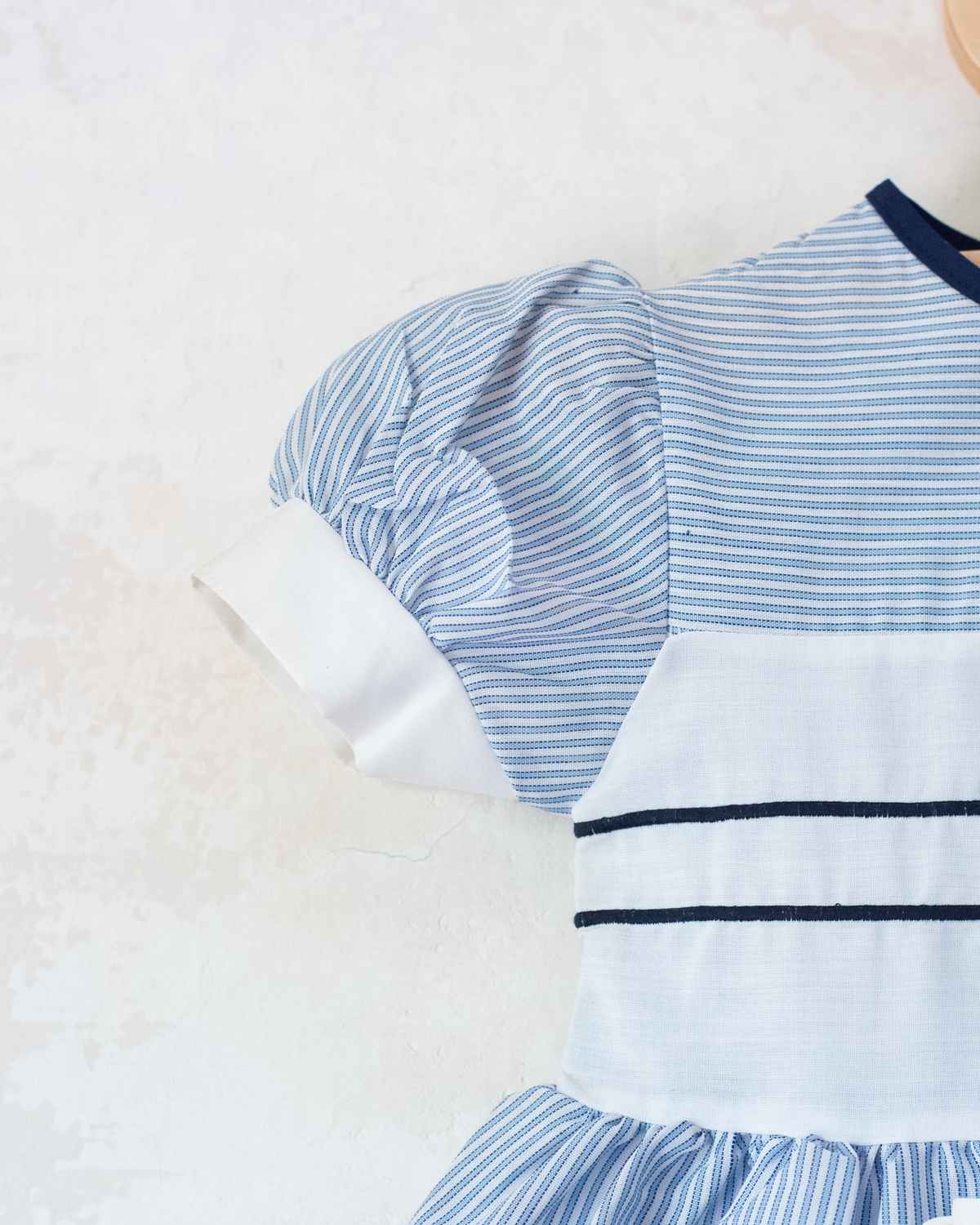 Light blue and white striped dress with buttons | Spanish dead stock | 2-3 years