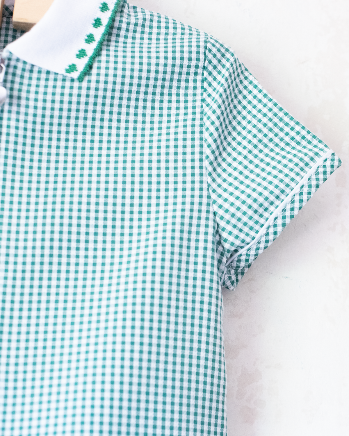 Green and white plaid dress with hearts at the collar | 4-5 years