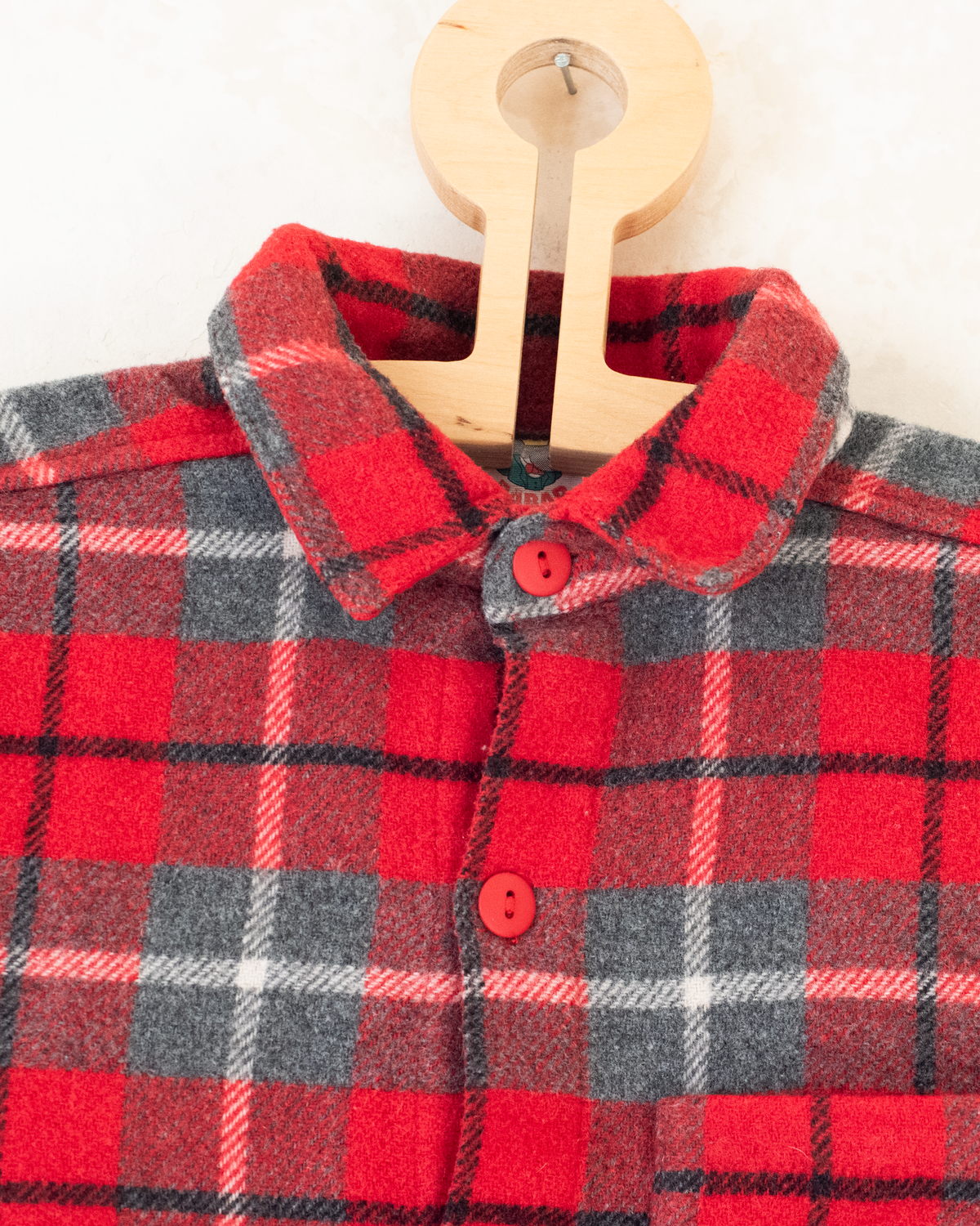 Plaid fleece shirt with the king in the ski bar | 4-5 years