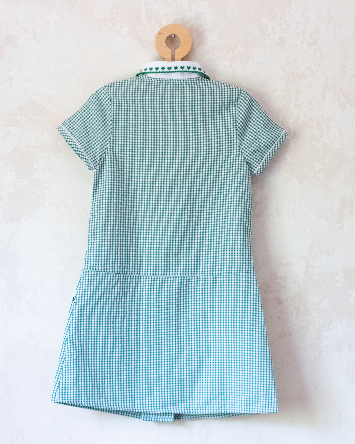 Green and white plaid dress with hearts at the collar | 4-5 years
