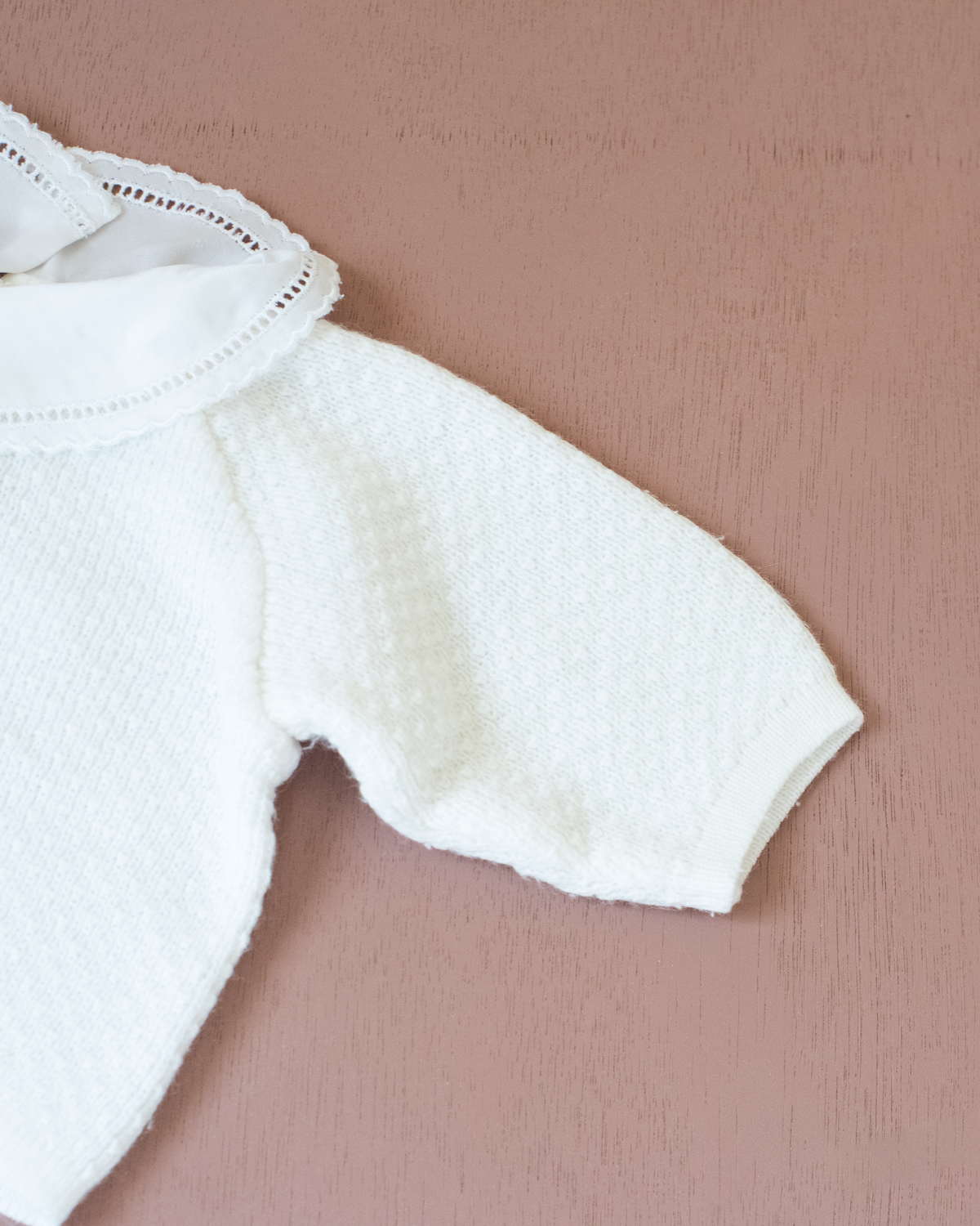 White knit with embroidered satin collar | 0-3 months