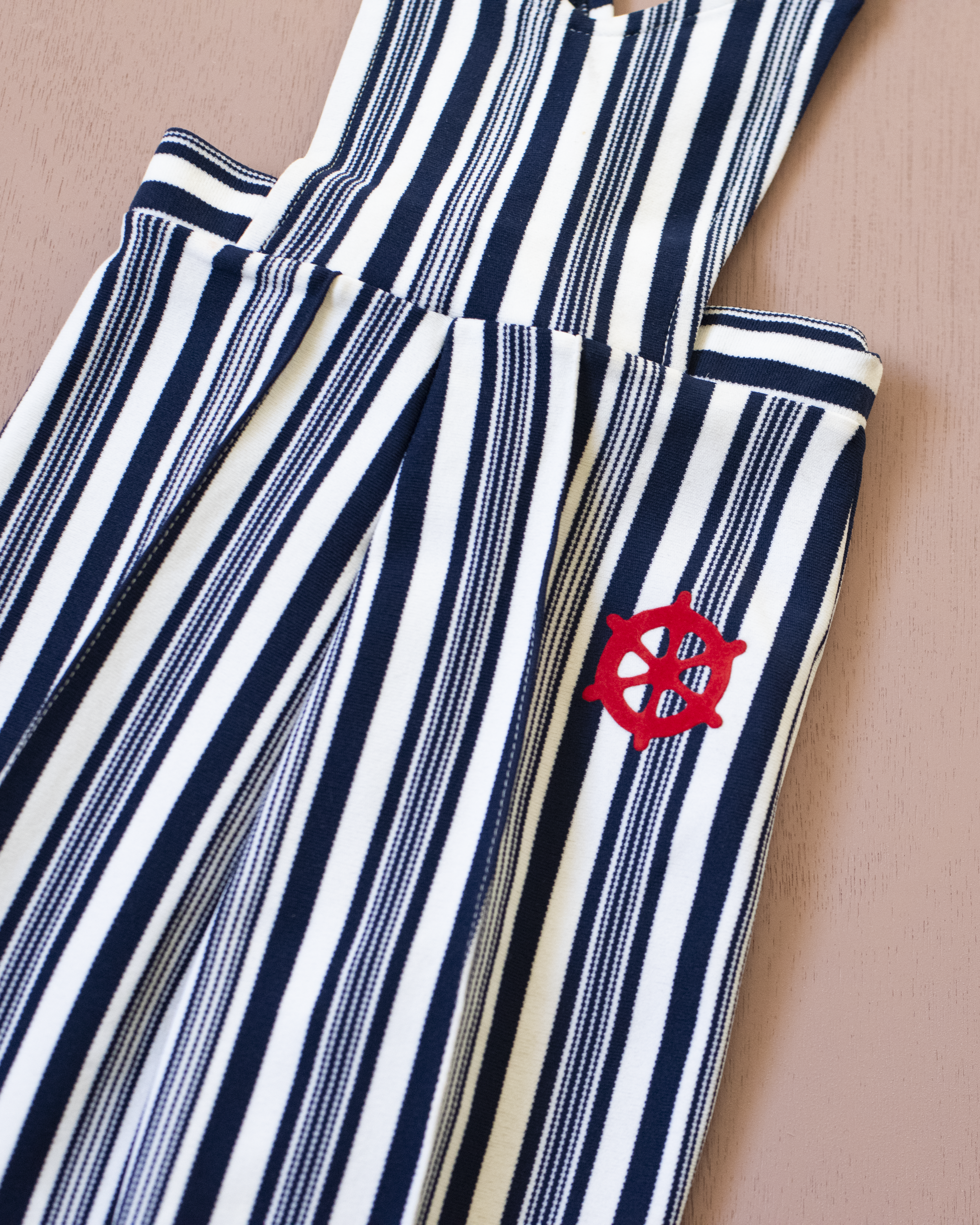 אוברול מהסבנטיז עם פסים והגה של ספינה | 2-3 שנים