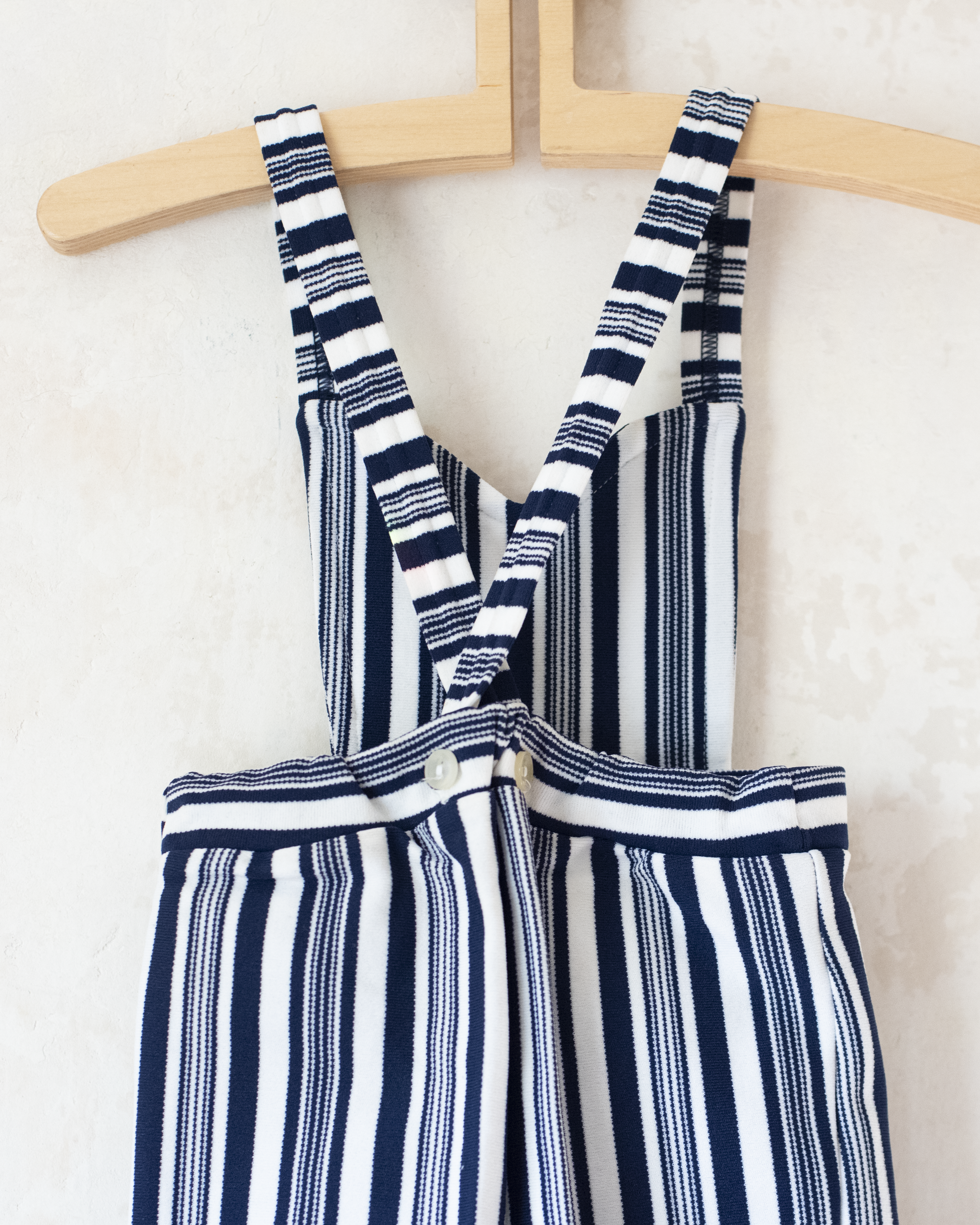 אוברול מהסבנטיז עם פסים והגה של ספינה | 2-3 שנים