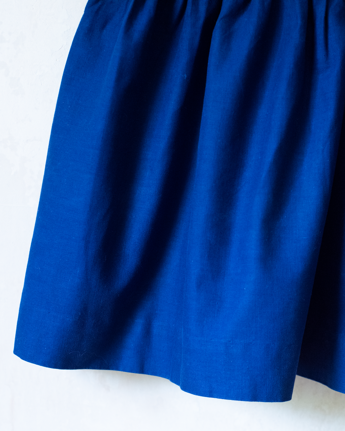 Blue dress with checks and red buttons | French deadstock from the 70s | 5-6 years