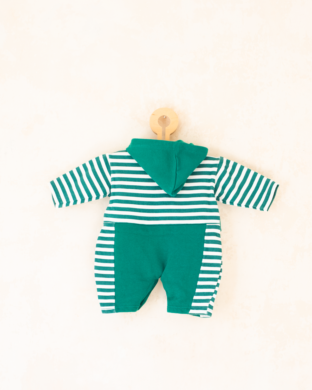 Striped hoodie jumpsuit and the king in a seafaring bar | 0-3 months