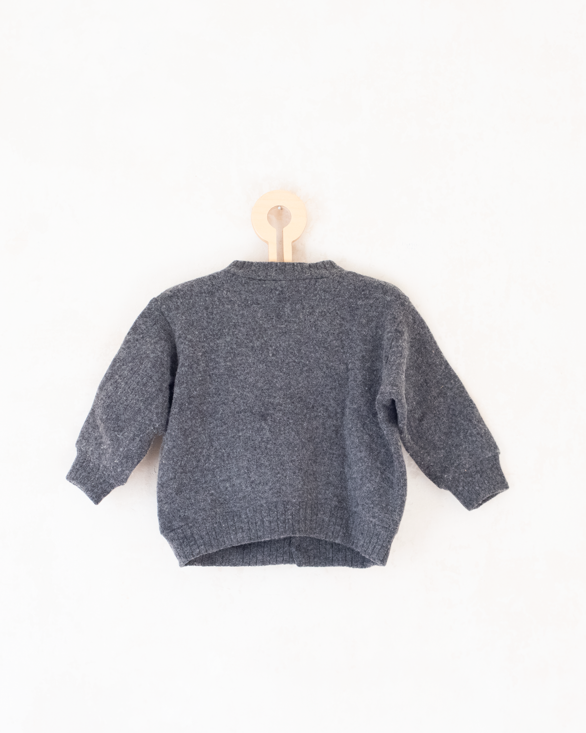 Grey wool cardigan with the king at the bar | 12-18 months