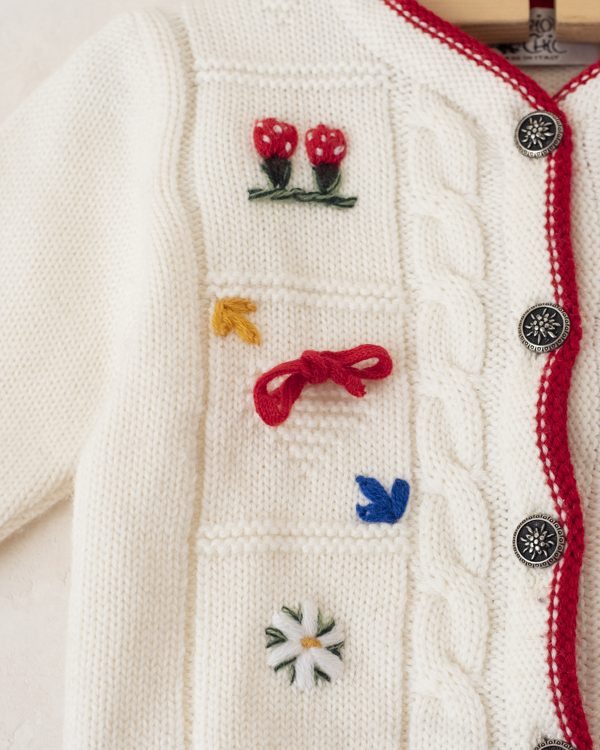קרדיגן איטלקי מצמר עם פטריות ופרחים רקומים | 12-18 חודשים
