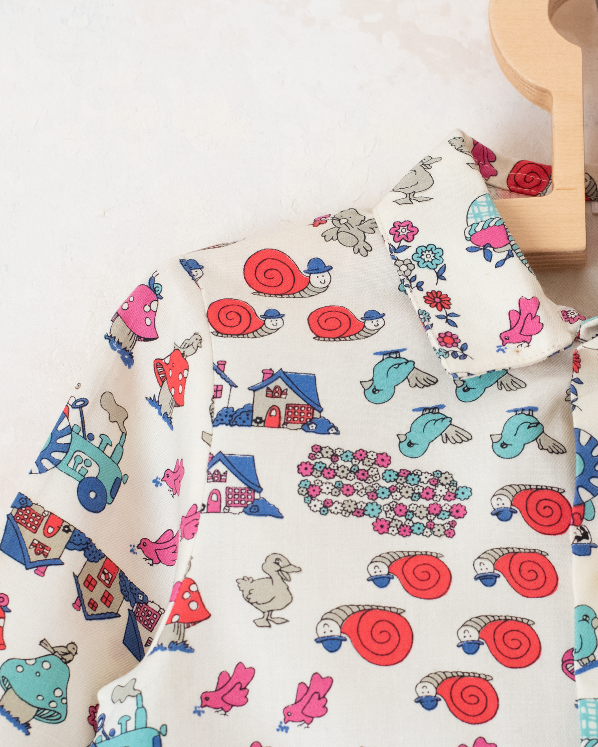 Button-down shirt with snails and mushrooms | Spanish deadstock | 18-24 months