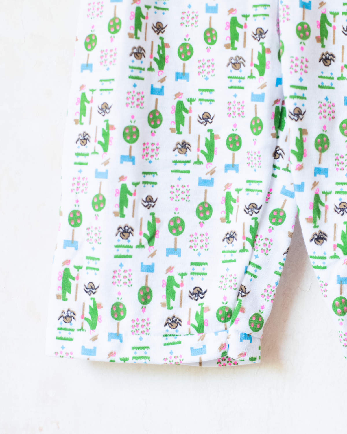 Tank top and pants set with colorful print of trees, flowers and spiders | 4-5 years