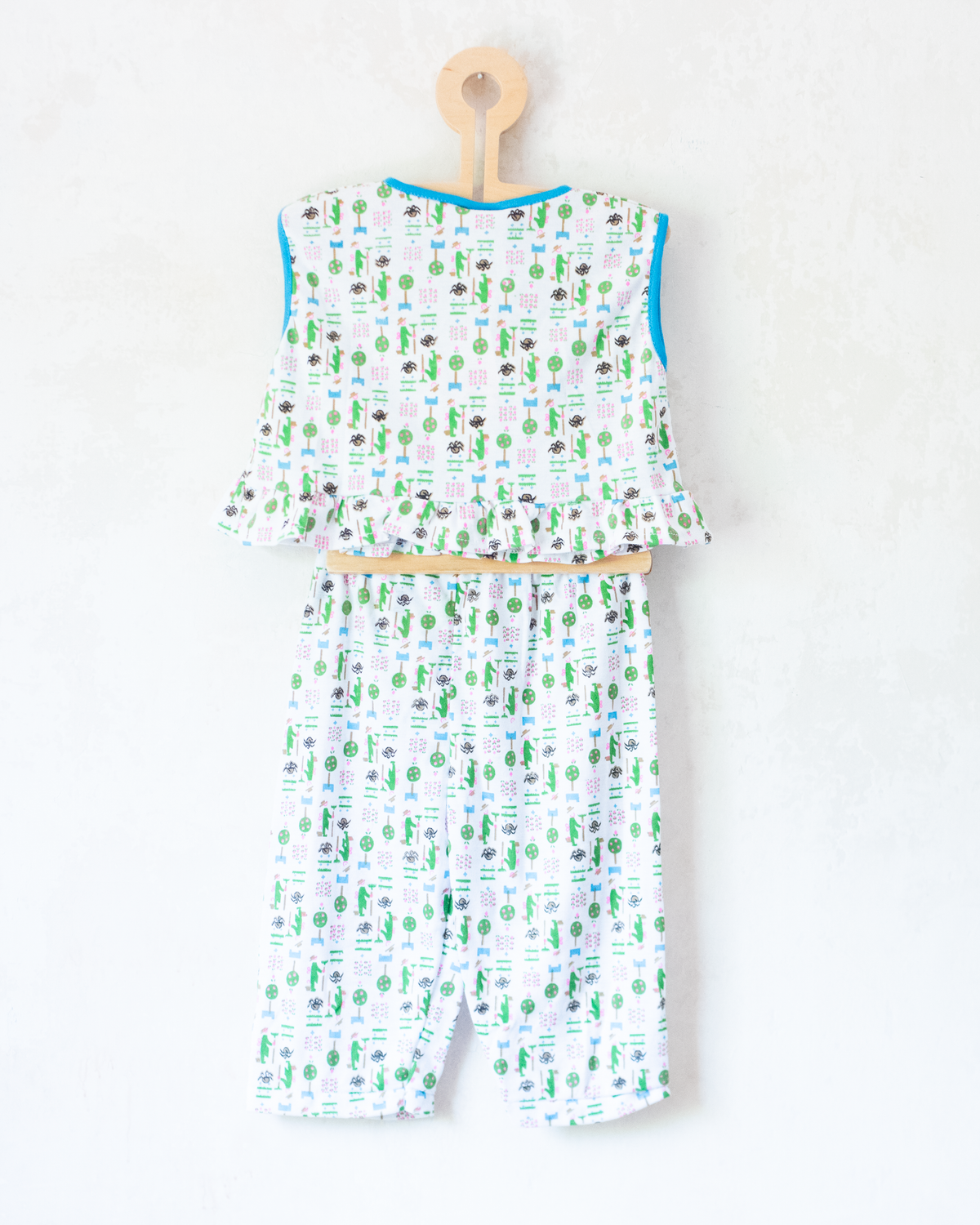 Tank top and pants set with colorful print of trees, flowers and spiders | 4-5 years