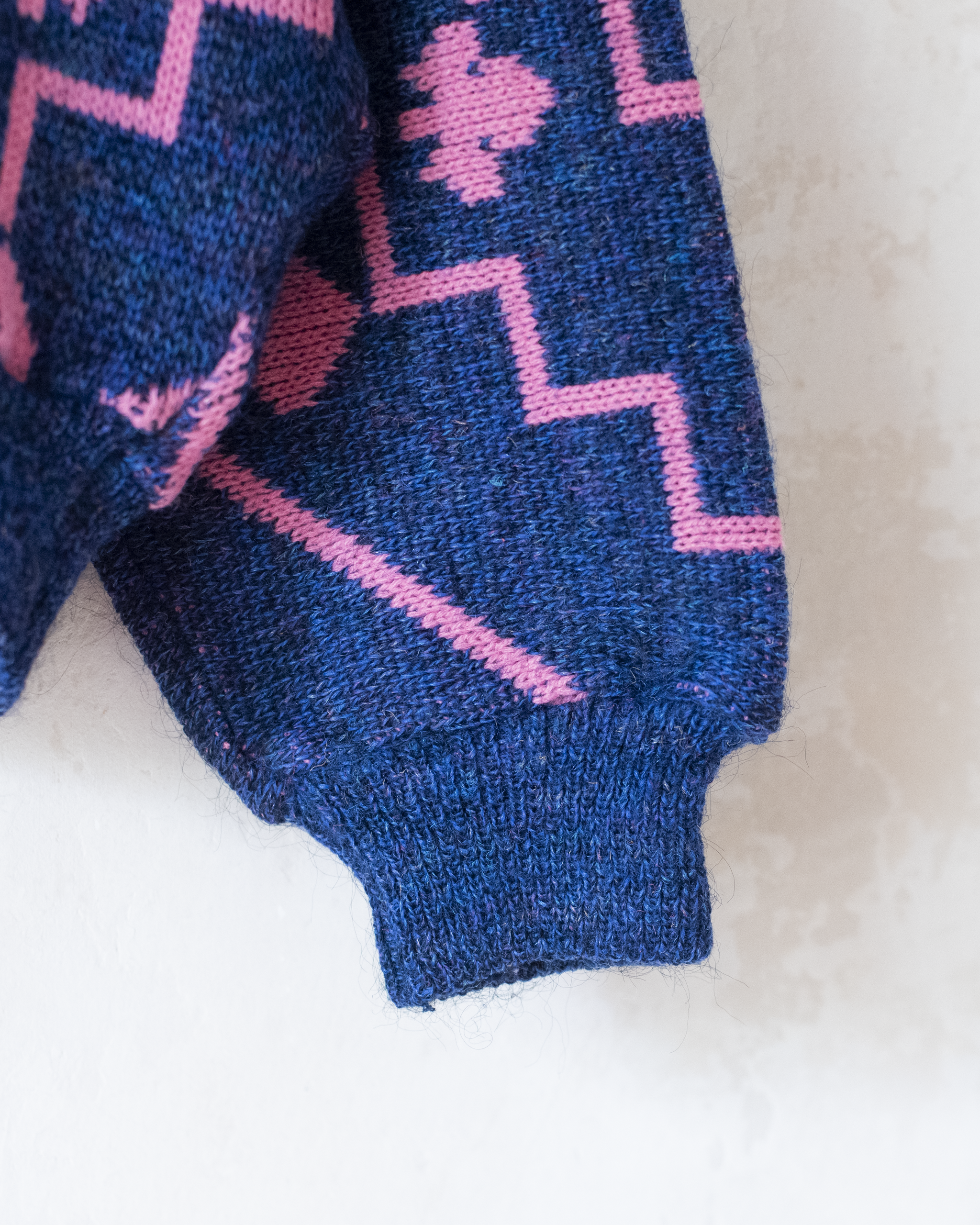 סוודר כחול עם תלתנים | 5-6 שנים