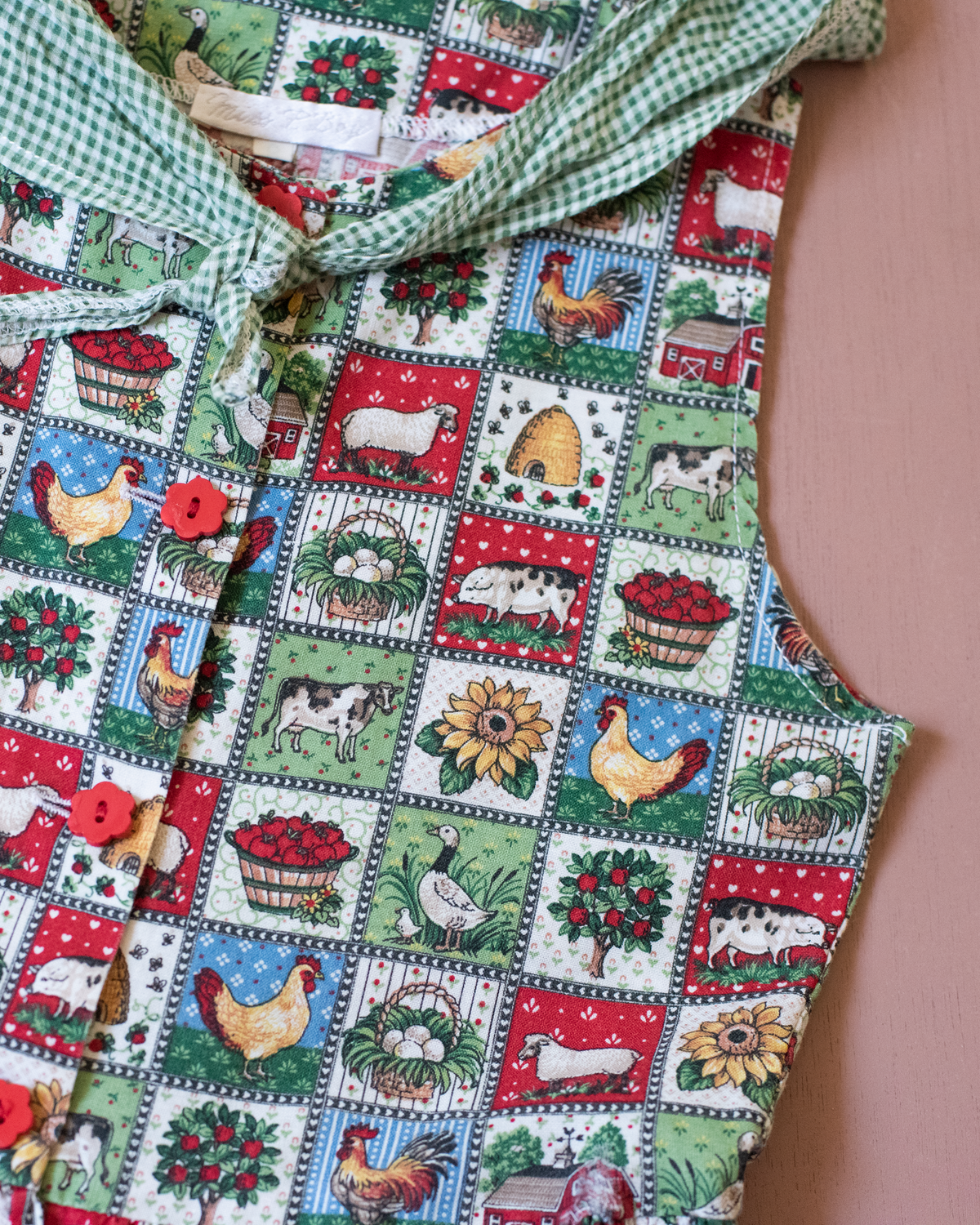 Plaid farm dress with animals and fruits | 7-8 years