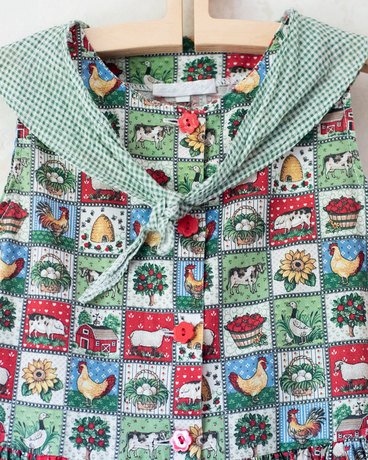 Plaid farm dress with animals and fruits | 7-8 years