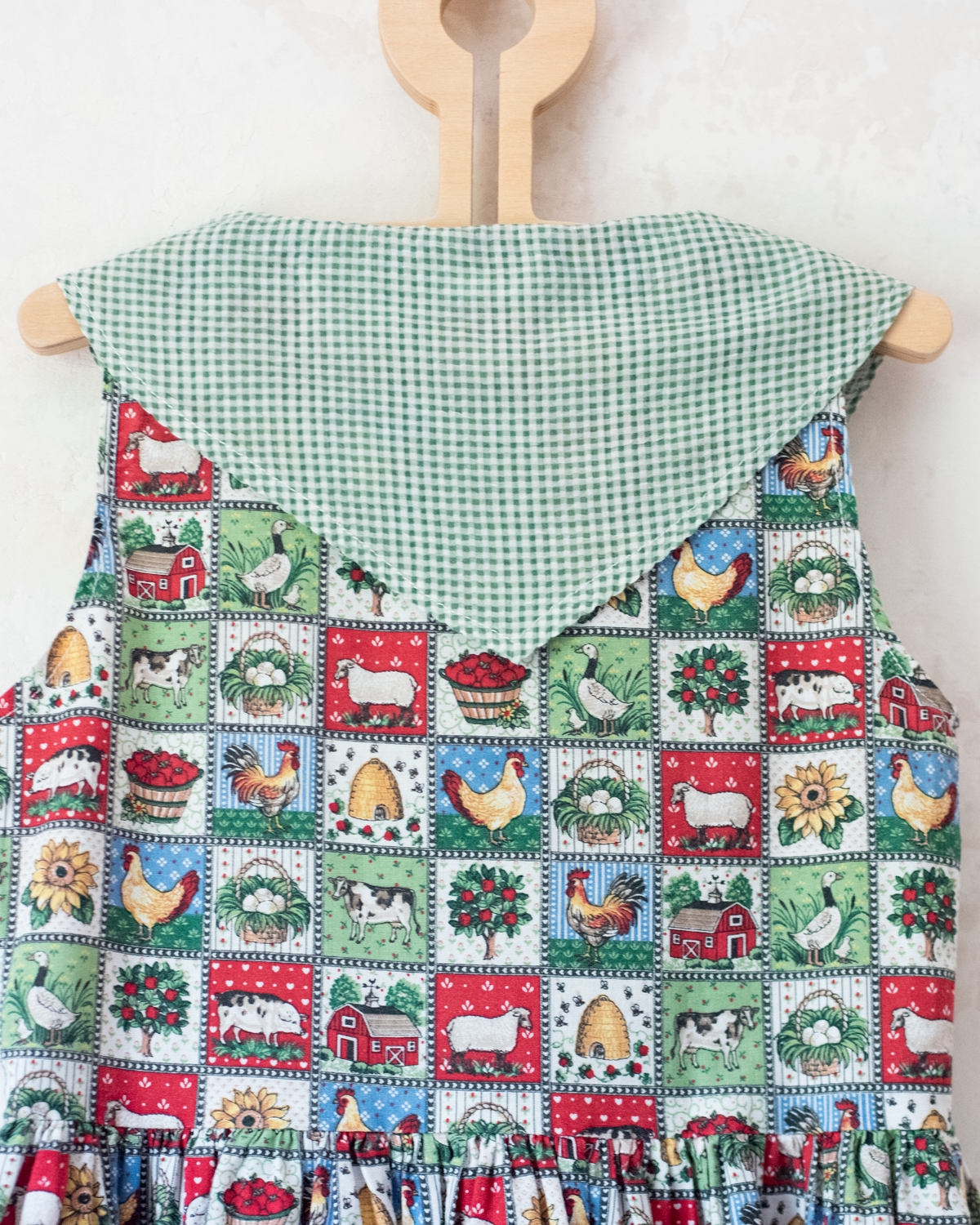 Plaid farm dress with animals and fruits | 7-8 years