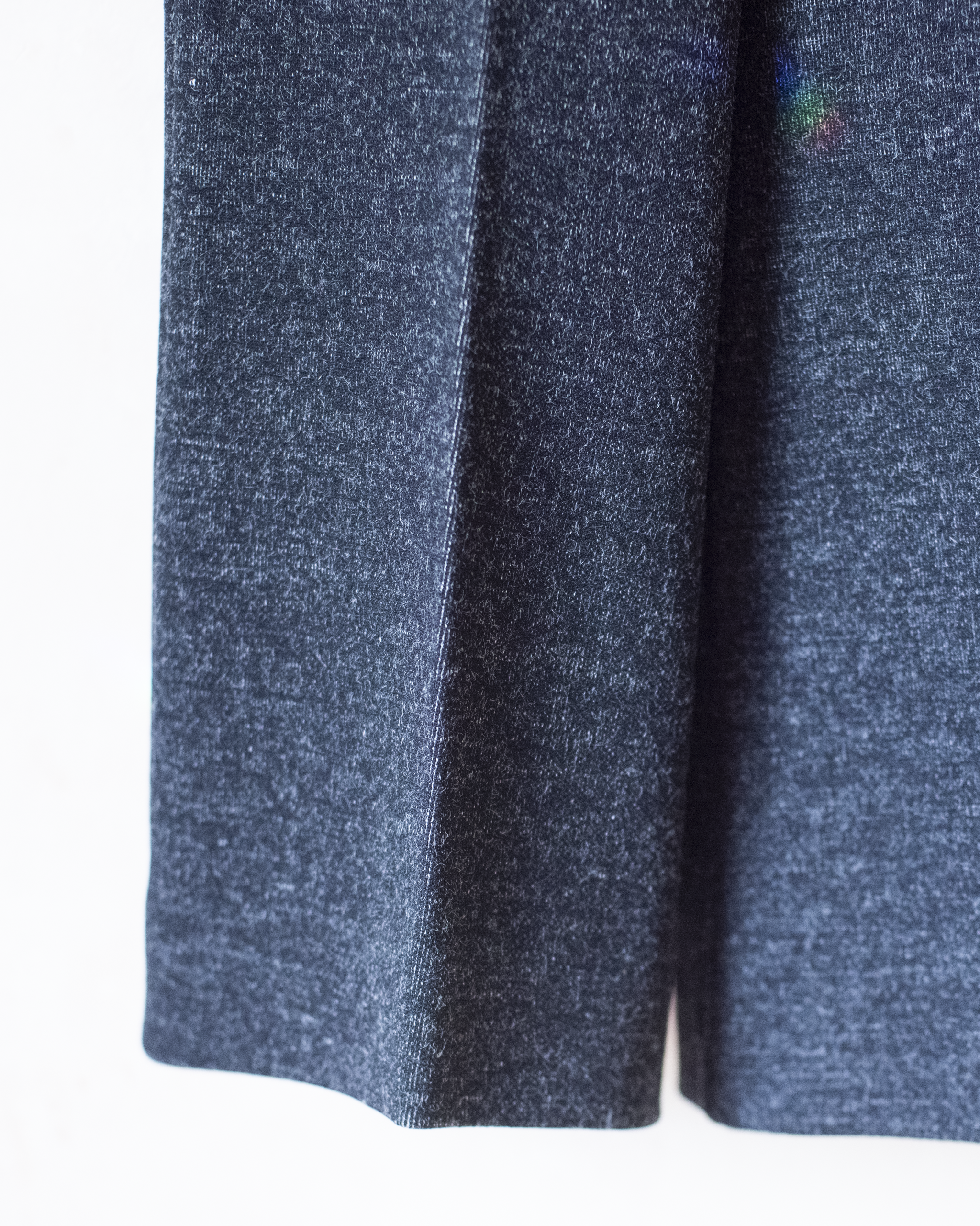 אוברול שחור עם כיסים צבעוניים ורקמת ילד | דד סטוק צרפתי מהסבנטיז | 18-24 חודשים