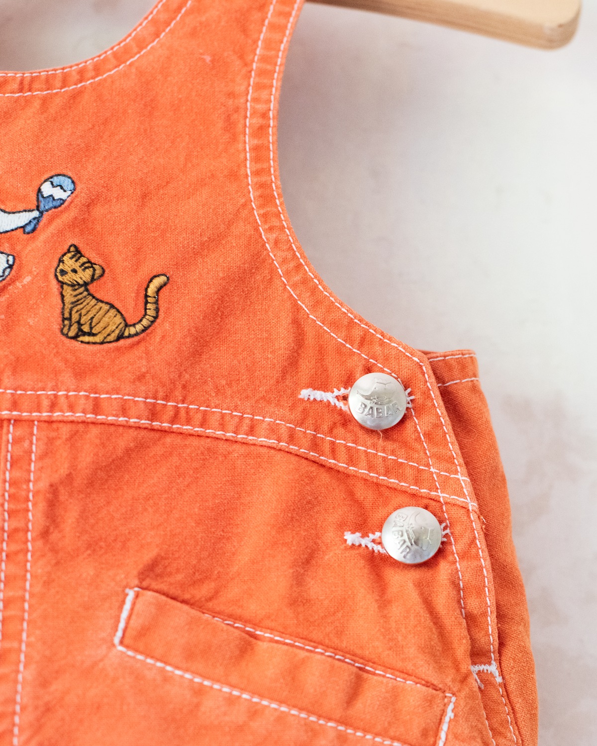Orange sarafan with embroidery of the king and cat | 9-12 months
