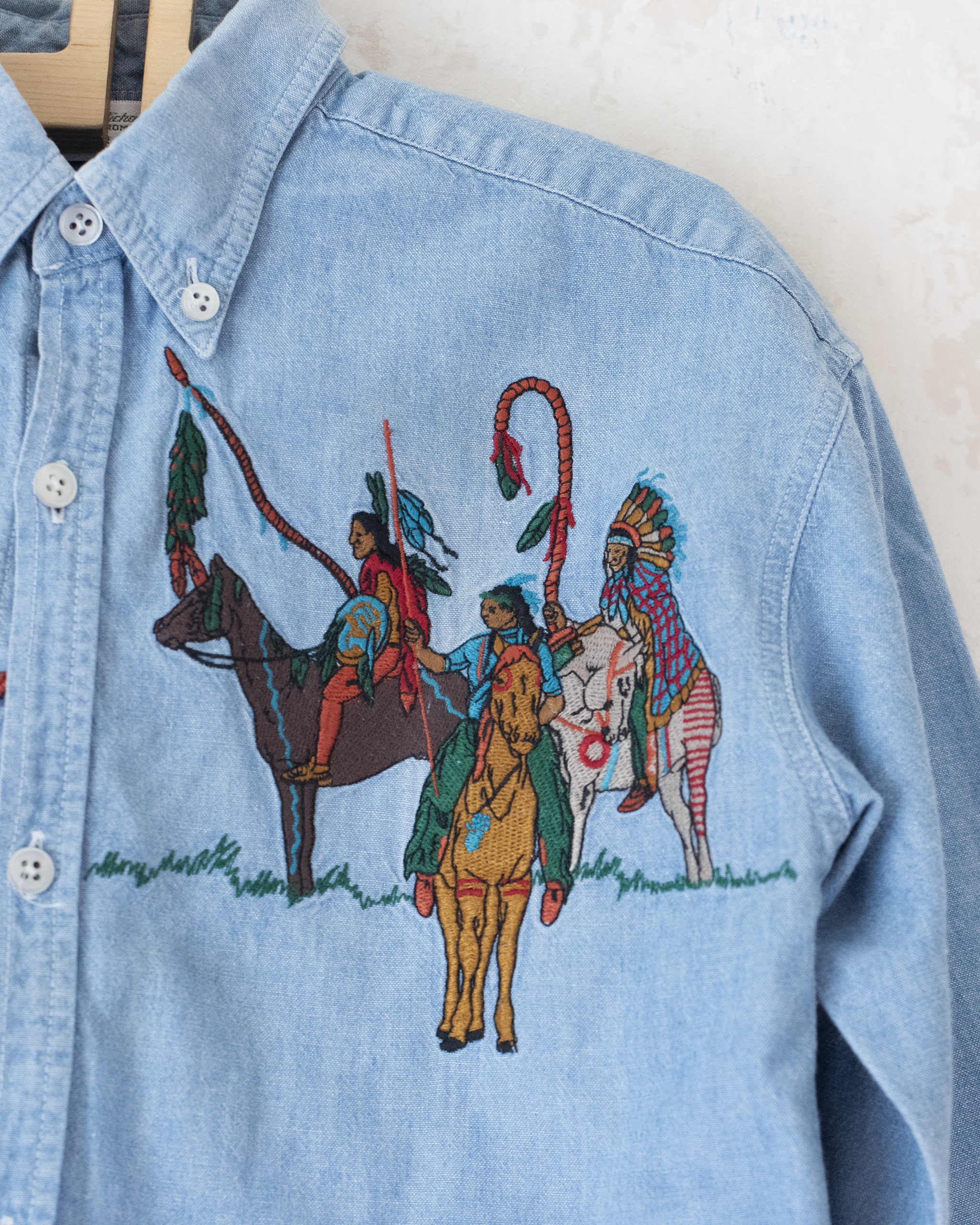 חולצת ג׳ינס עם רקמת אינדיאנים וקקטוס | 4-5 שנים