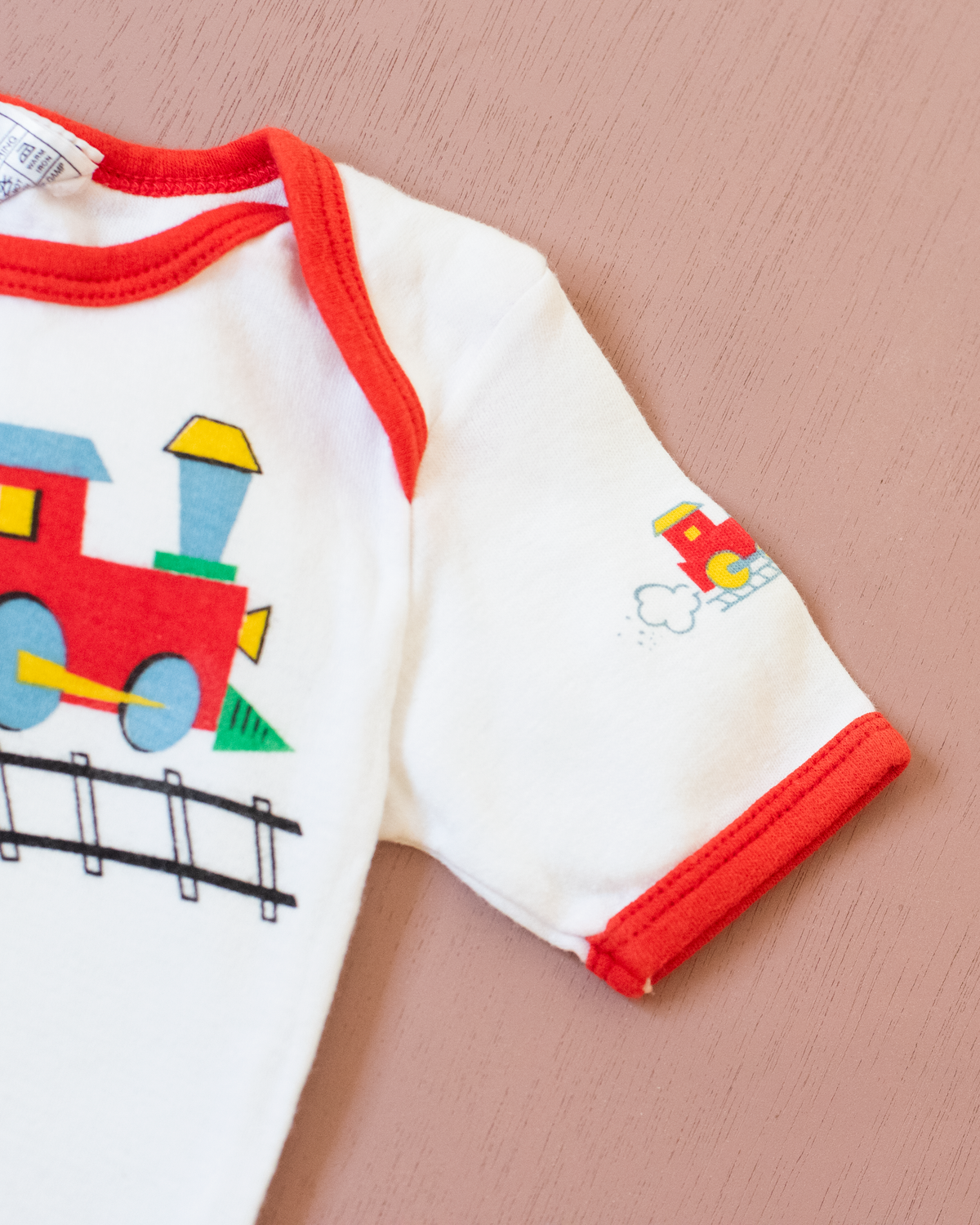 White T-shirt with nostalgic prints | 0-3 months