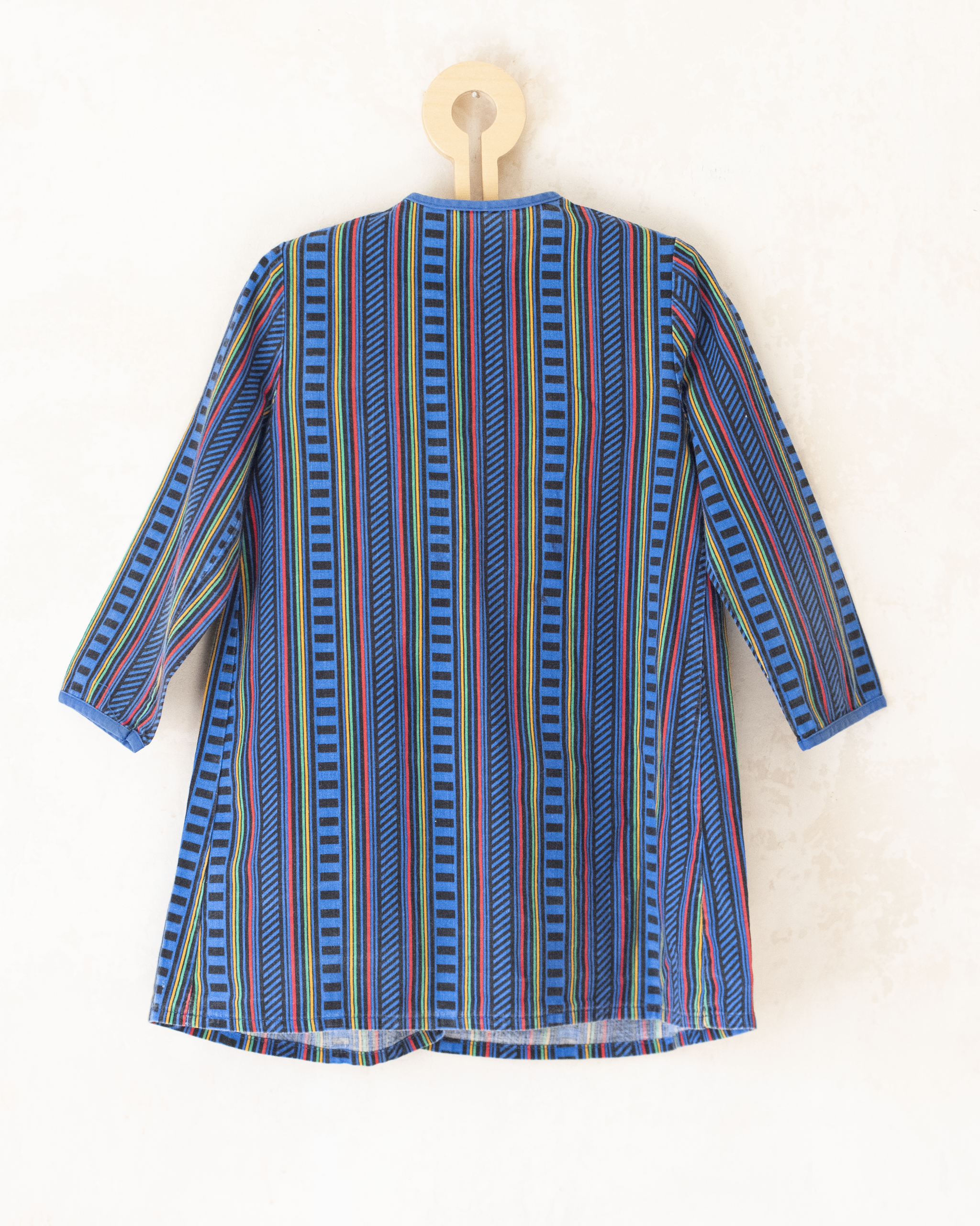 שמלה כחולה עם הדפסים צבעוניים | 3-4 שנים