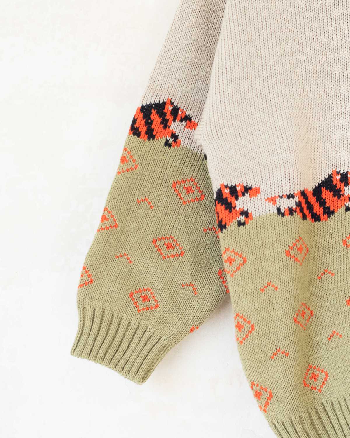 Beige knit with leopards | Italian deadstock | 3-4 years