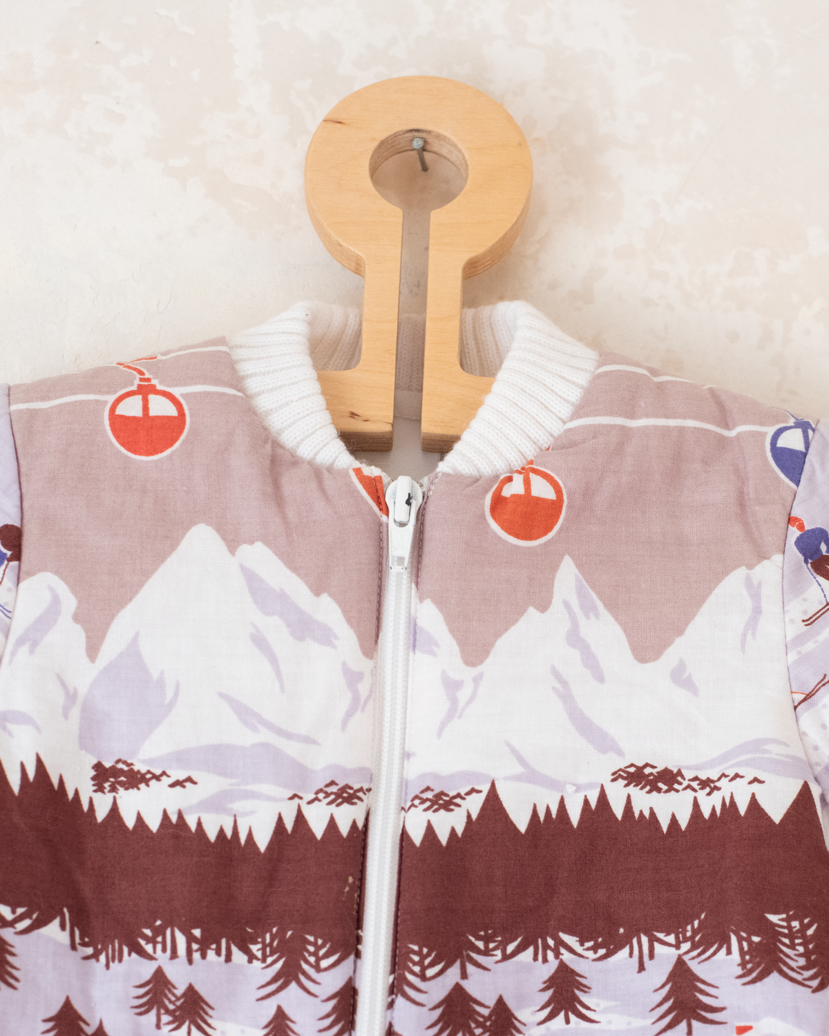 Jacket with a snowy view | 12-18 months