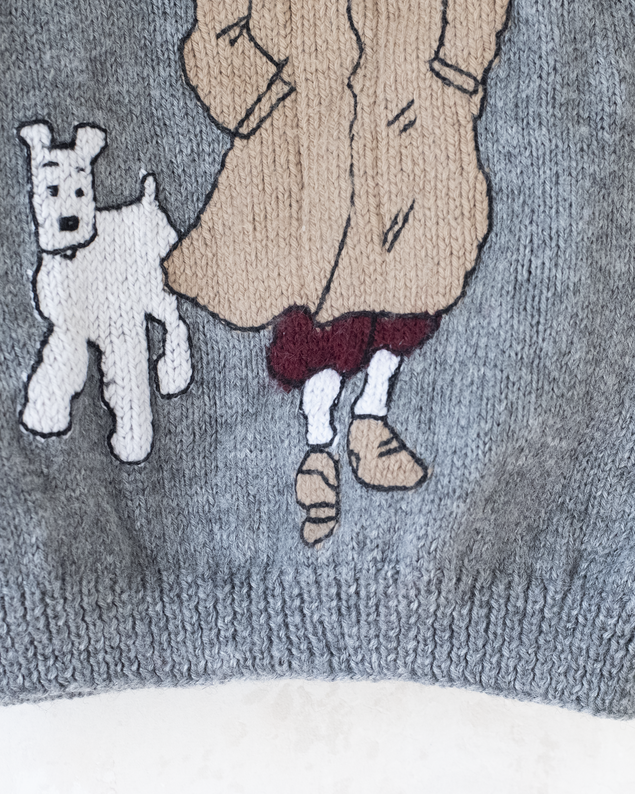 סוודר צמר אפור עם טינטין ומילו | 5-6 שנים