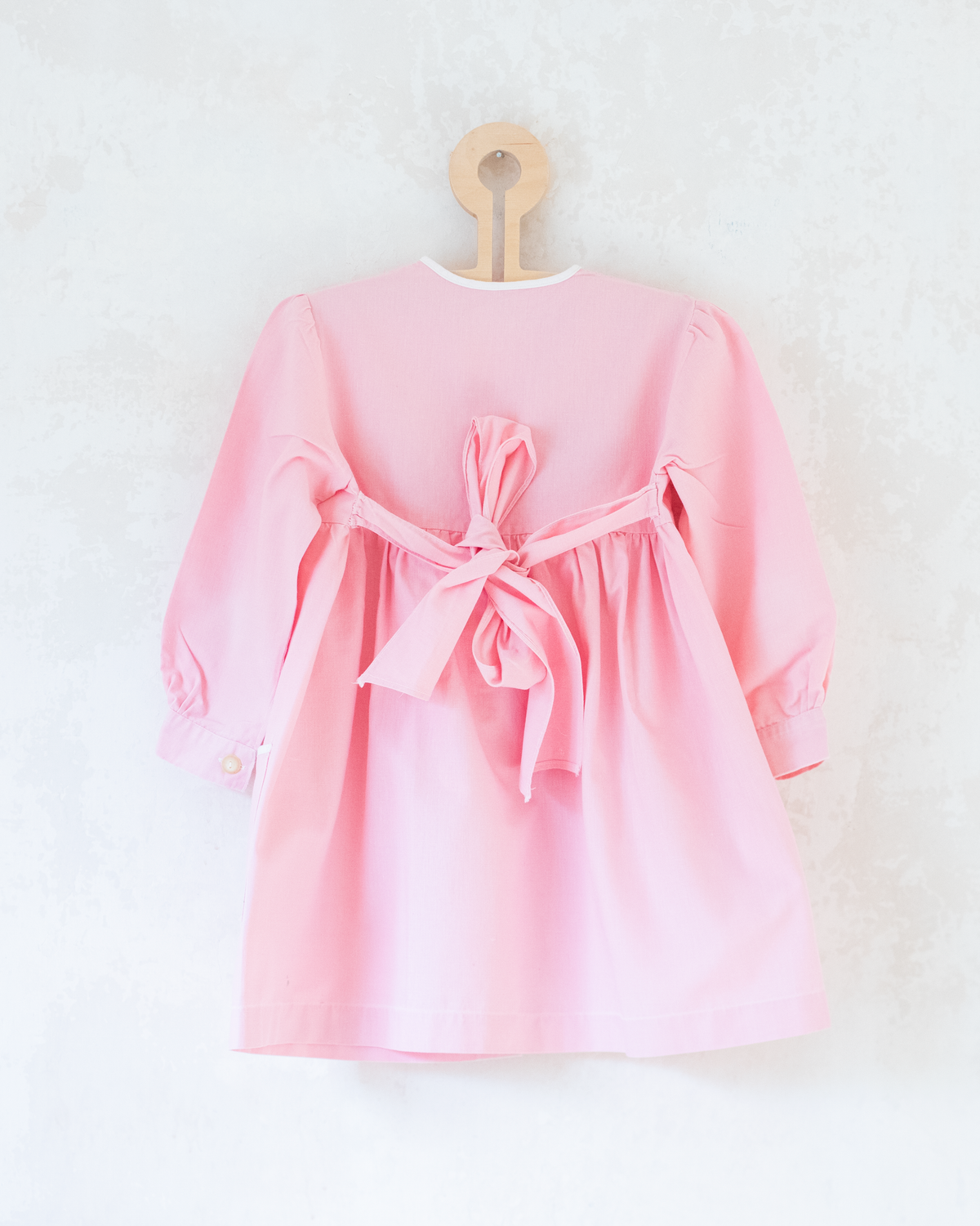 Pink tunic from the 50s with embroidered rabbits | 5-6 years