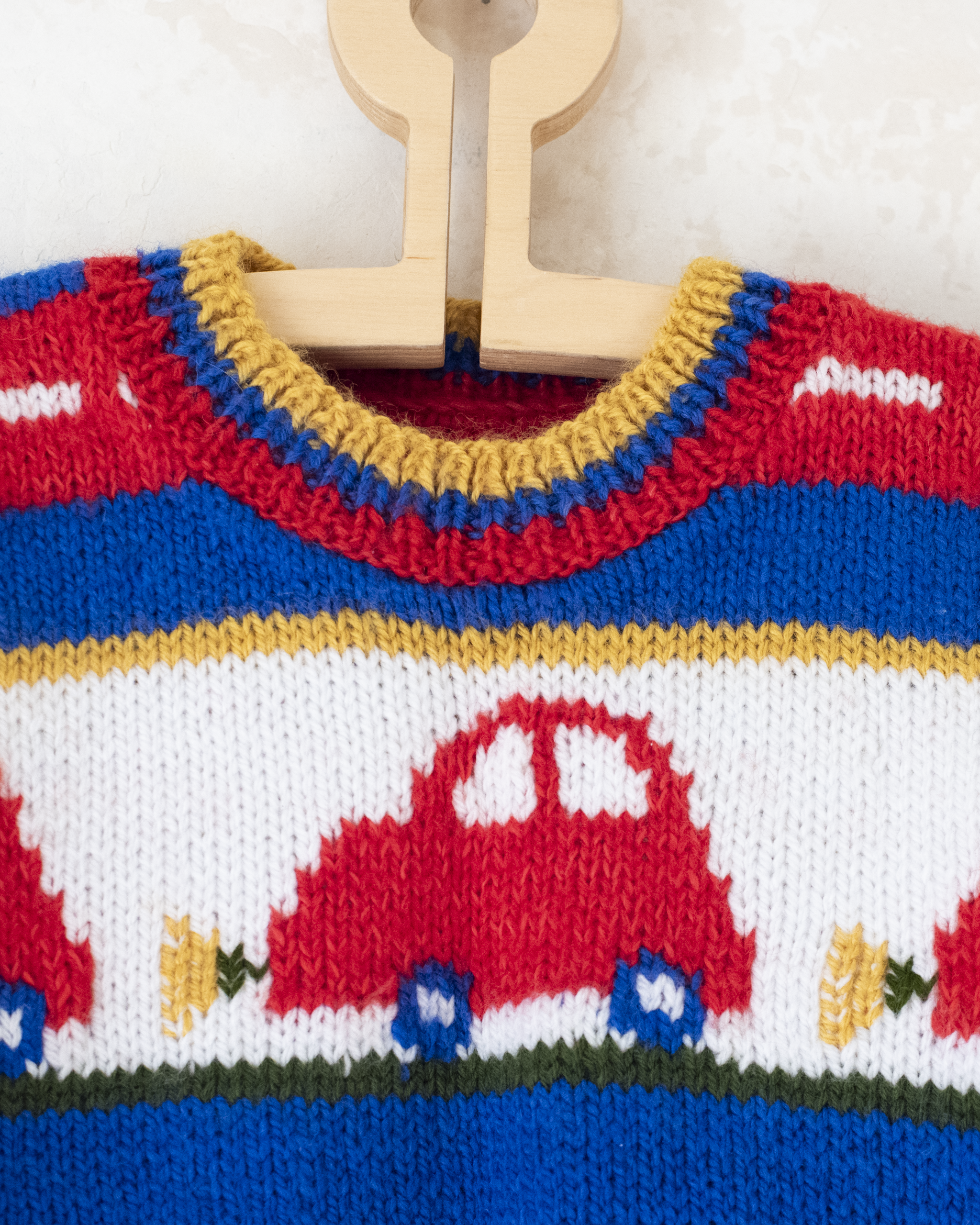 סוודר צבעוני מצמר עם מכוניות | 7-8 שנים