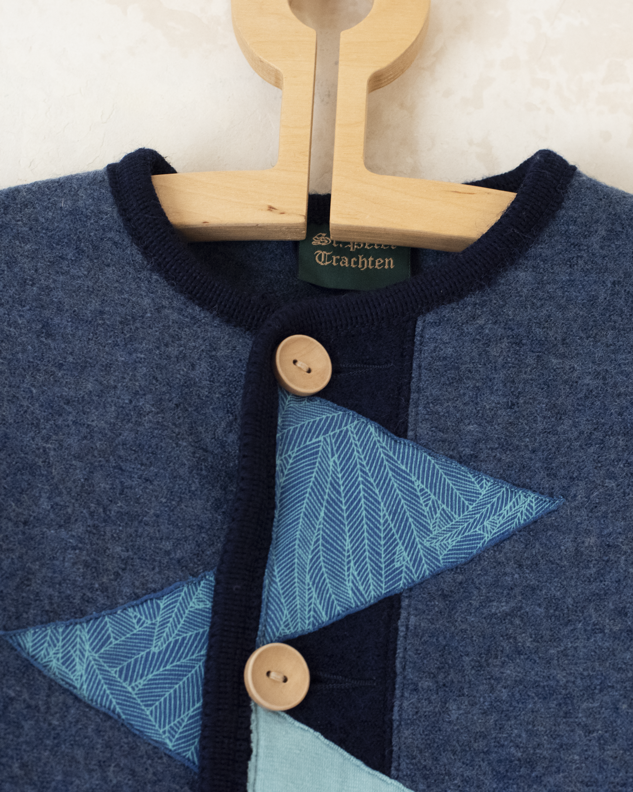 קרדיגן צמר אוסטרי עם משולשים | 5-6 שנים