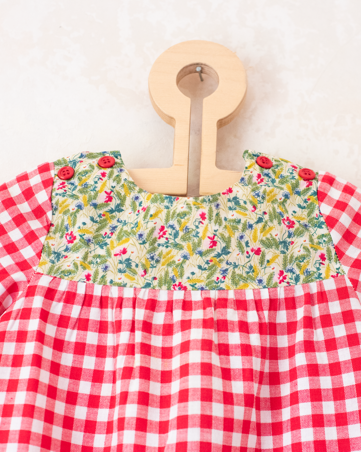 Red and white checkered dress with flowers | 2-3 years