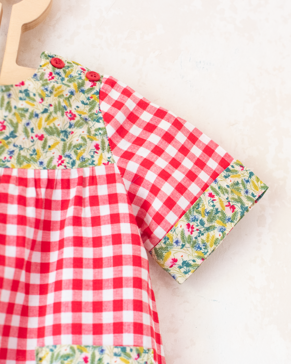 Red and white checkered dress with flowers | 2-3 years