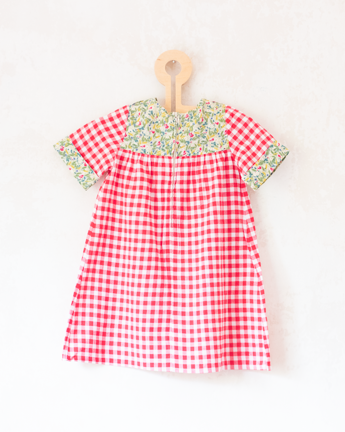 Red and white checkered dress with flowers | 2-3 years