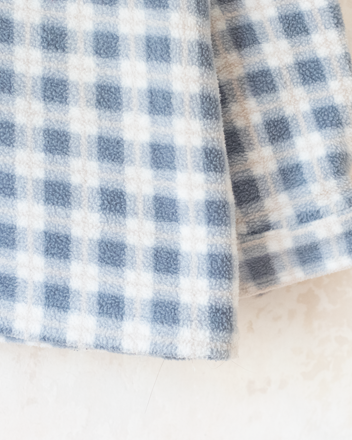 Plaid brass shirt with the king in the bar | 4-5 years