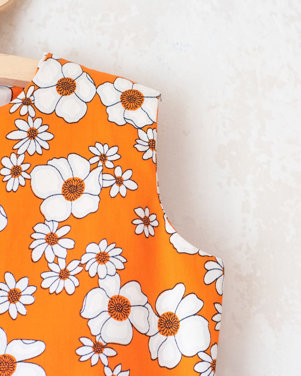 Orange floral set from the seventies | 8-9 years
