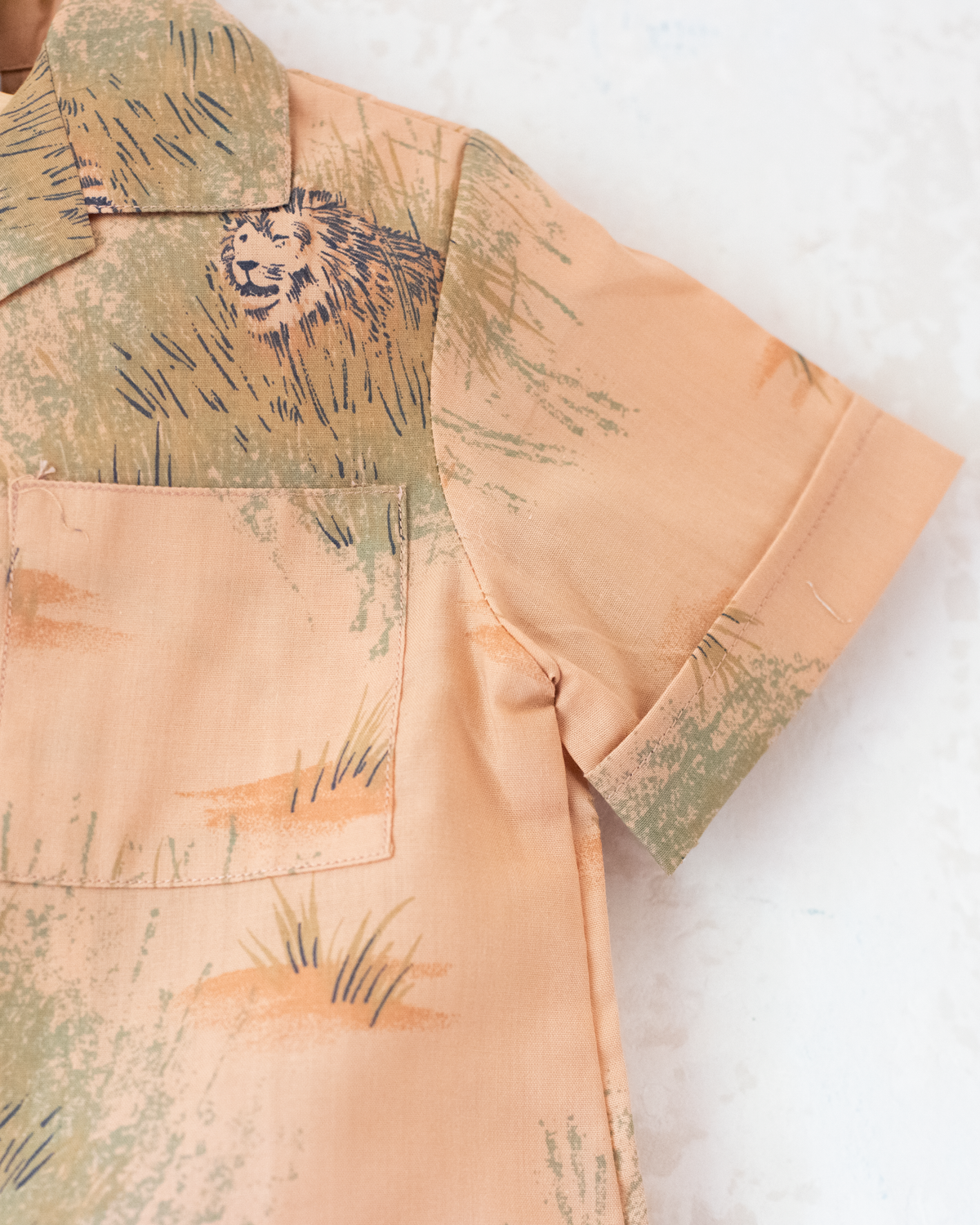 Pink button-up shirt with lions | French deadstock | 18-24 months
