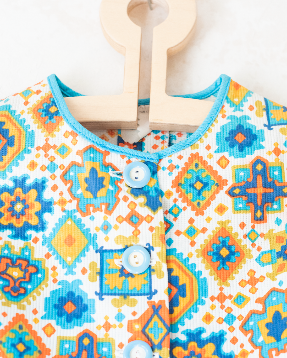 Colorful dress with 70s shapes | Dead stock | 5-6 years