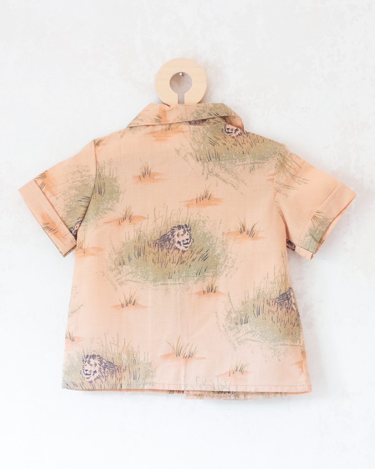 Pink button-up shirt with lions | French deadstock | 18-24 months